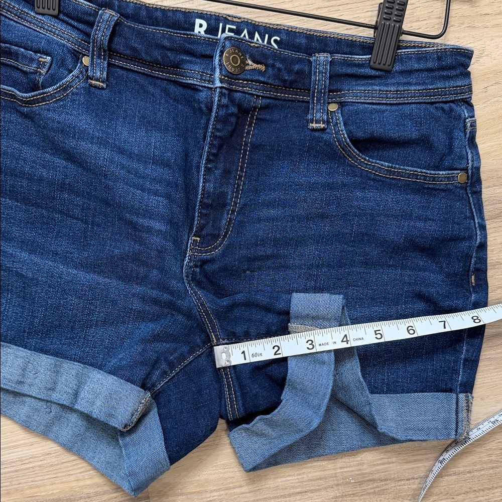 Reitmans Women’s Denim Shorts – Deep Blue – Size 28 – Cuffed Hem - Picture 6 of 6